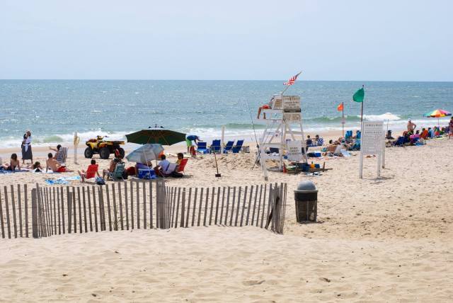 Crowded private beach in East Hampton